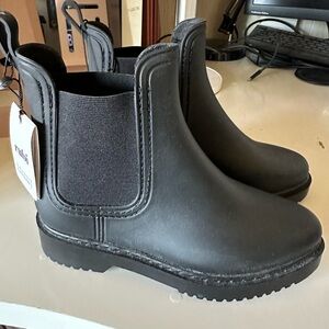 NWT Vegan Leather Gusset Boot